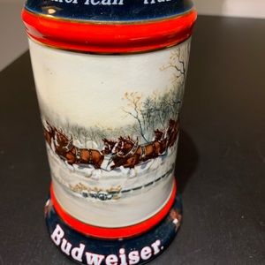 BUDWEISER 1990  gHoliday Series.